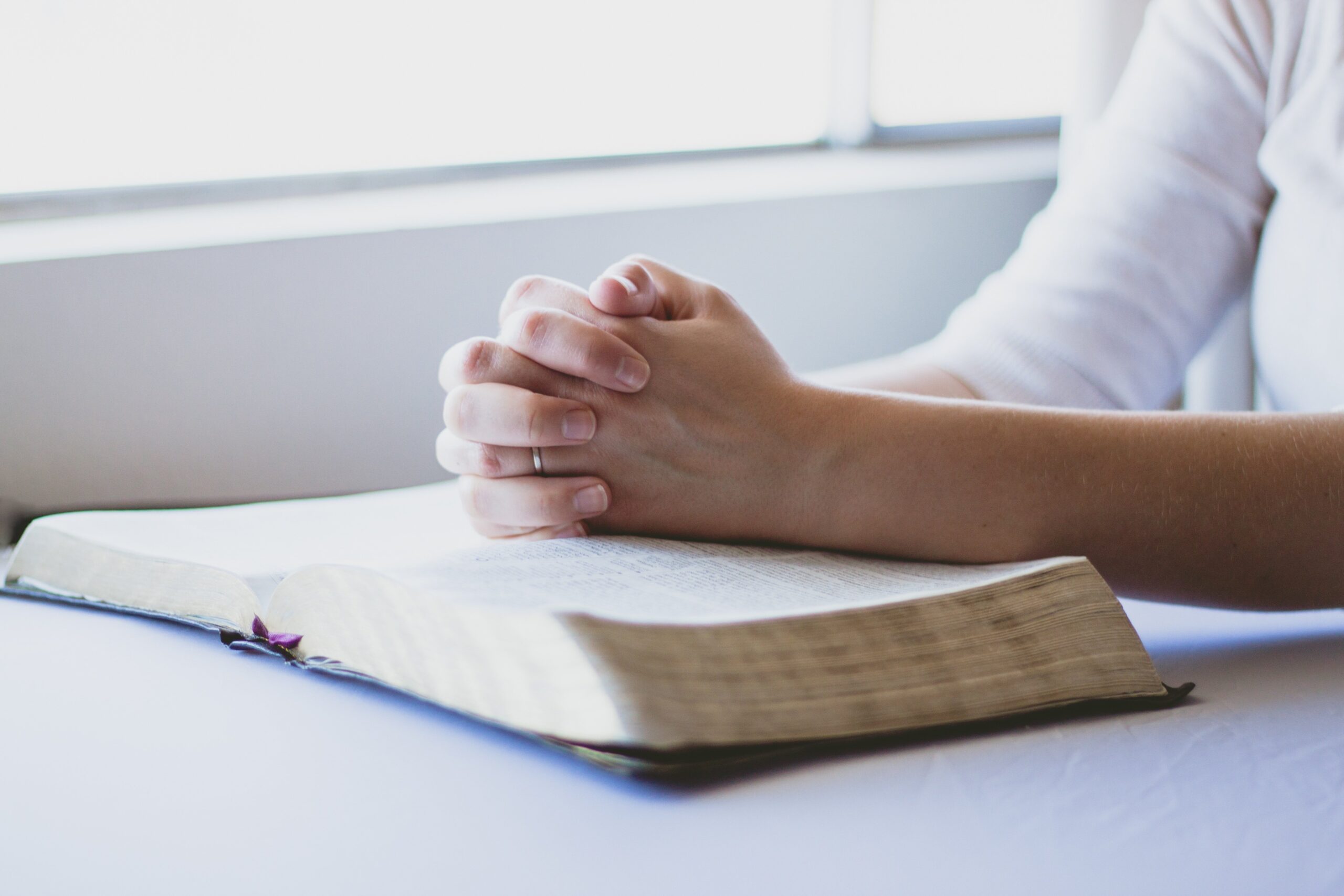 Pastor wife pray